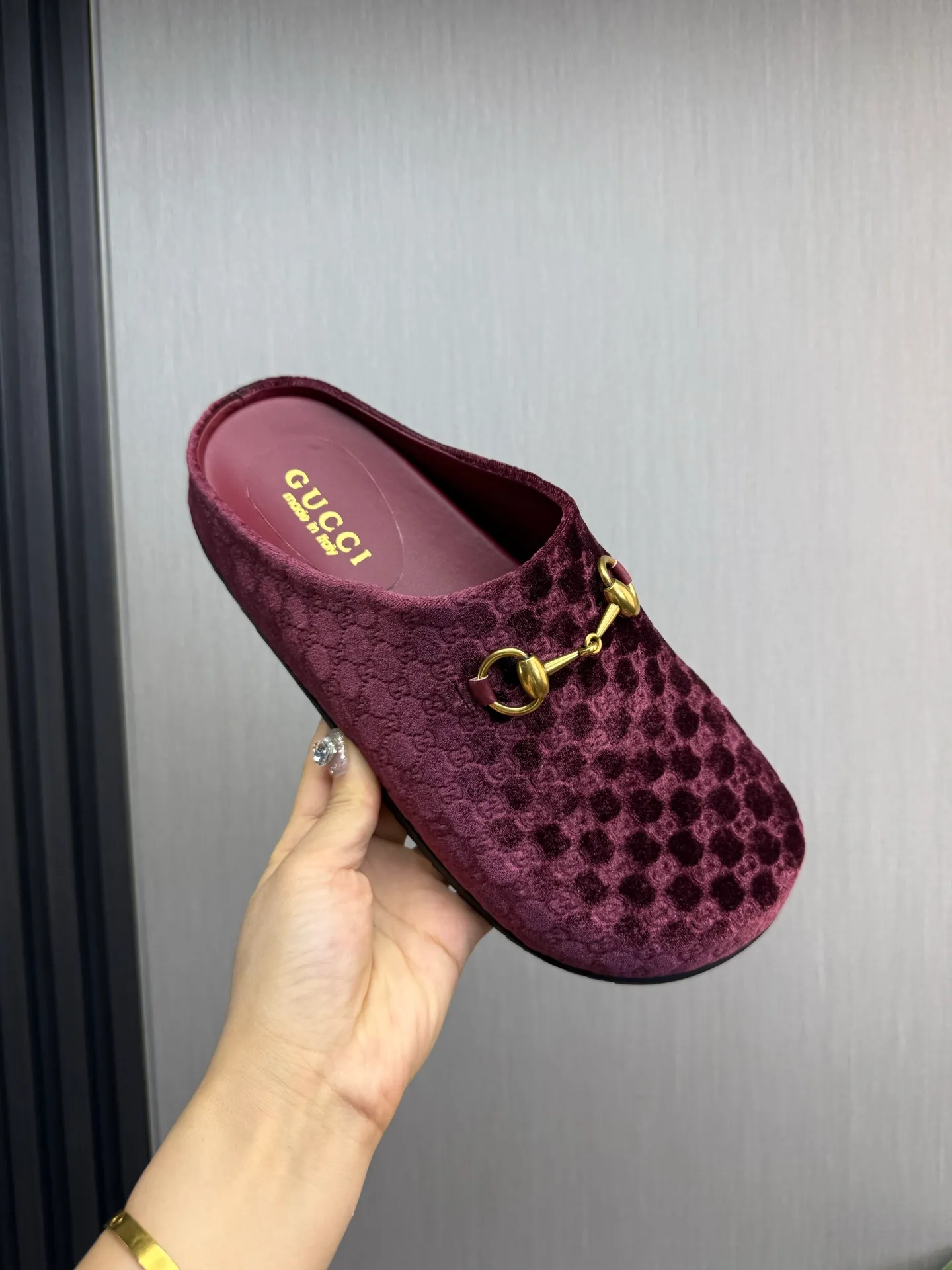 Men's men's shoes💰Pili 420💰Maoli 460💰 ＧＵＣＣＩGucci. Popular couple slippers hot sale🩷💚 🩴Official website one to one production 35-45 size 45 46 🉑️Customized!